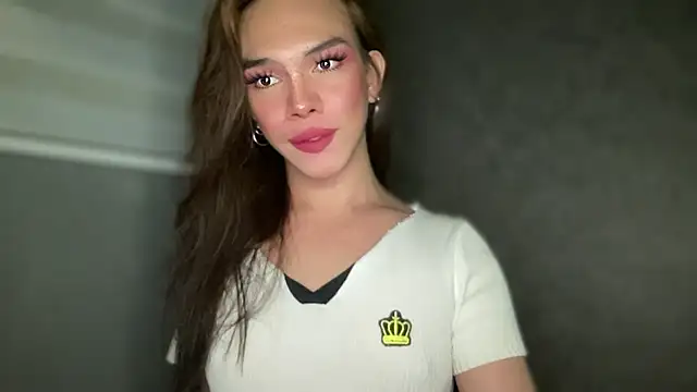 Snapshot of Misselliefayexxx chatting on November 2025 11:49:02 PM Misselliefayexxx online show from November 2025 11:49:02 PM