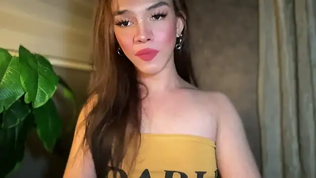 Snapshot of Misselliefayexxx chatting on November 2025 03:15:01 AM Misselliefayexxx online show from November 2025 03:15:01 AM