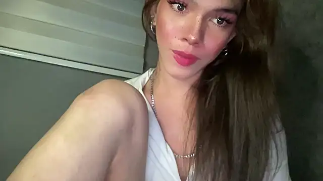 Snapshot of Misselliefayexxx chatting on November 2025 01:40:01 AM Misselliefayexxx online show from November 2025 01:40:01 AM