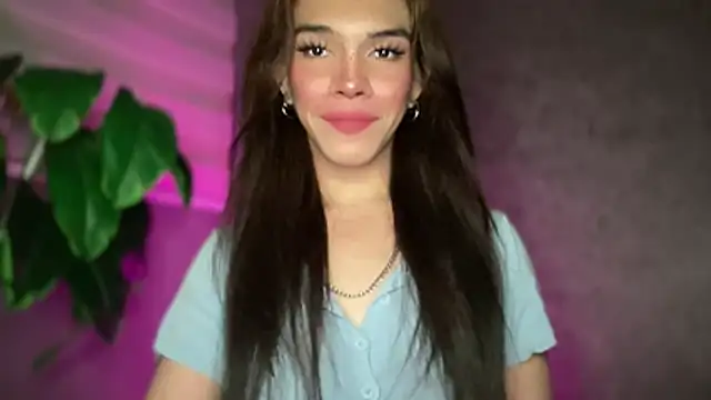 Snapshot of Misselliefayexxx chatting on December 2025 09:54:01 PM Misselliefayexxx online show from December 2025 09:54:01 PM