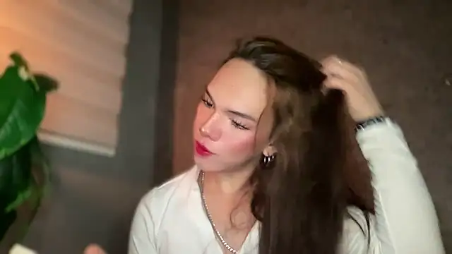 Snapshot of Misselliefayexxx chatting on December 2025 08:54:01 AM Misselliefayexxx online show from December 2025 08:54:01 AM