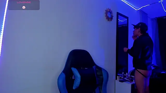 Jostin18 online show from November 2025 04:56:02 AM