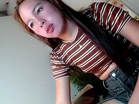 kimbratx online show from April 2026 11:17:02 PM