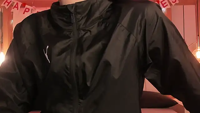 Snapshot of Daphne_And_Roger chatting on February 2026 11:16:01 AM Daphne And Roger online show from February 2026 11:16:01 AM