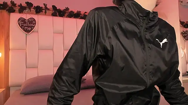 Snapshot of Daphne_And_Roger chatting on February 2026 10:57:01 AM Daphne And Roger online show from February 2026 10:57:01 AM