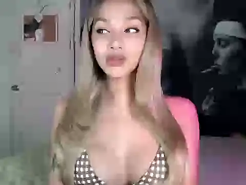 itsmekarinaaa online show from April 2026 01:41:01 PM