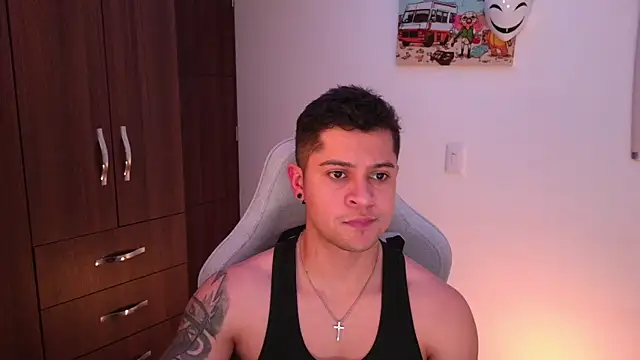 domsantiago  online show from October 2025 01:35:01 AM