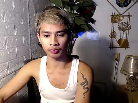 Snapshot of asianhardcock25 chatting on April 2026 03:48:02 PM asianhardcock25 online show from April 2026 03:48:02 PM