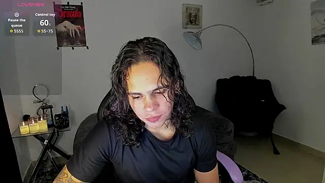 Snapshot of Maximiliano_scoott__ chatting on November 2025 10:43:02 PM Maximiliano scoott online show from November 2025 10:43:02 PM