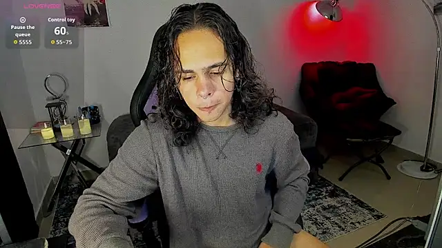 Snapshot of Maximiliano_scoott__ chatting on November 2025 06:54:01 PM Maximiliano scoott online show from November 2025 06:54:01 PM