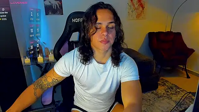 Snapshot of Maximiliano_scoott__ chatting on January 2026 07:37:02 PM Maximiliano scoott online show from January 2026 07:37:02 PM