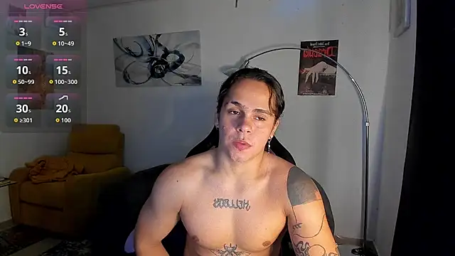 Snapshot of Maximiliano_scoott__ chatting on June 2026 07:28:01 PM Maximiliano scoott online show from June 2026 07:28:01 PM