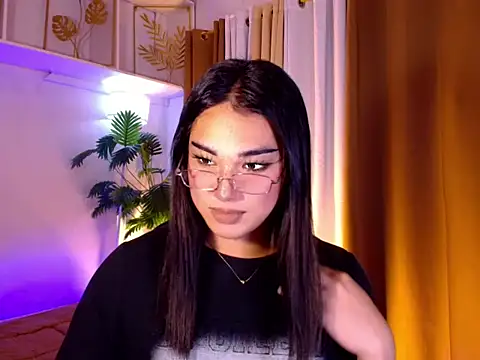 Snapshot of magnificent_kitana chatting on April 2026 05:44:02 PM magnificent kitana online show from April 2026 05:44:02 PM