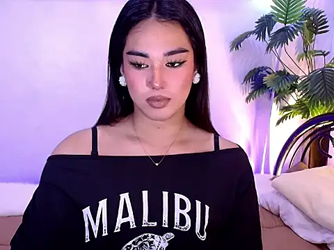 Snapshot of magnificent_kitana chatting on May 2026 08:24:01 PM magnificent kitana online show from May 2026 08:24:01 PM