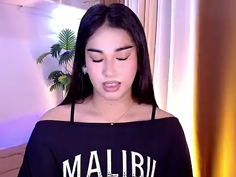 Snapshot of magnificent_kitana chatting on May 2026 05:29:02 PM magnificent kitana online show from May 2026 05:29:02 PM