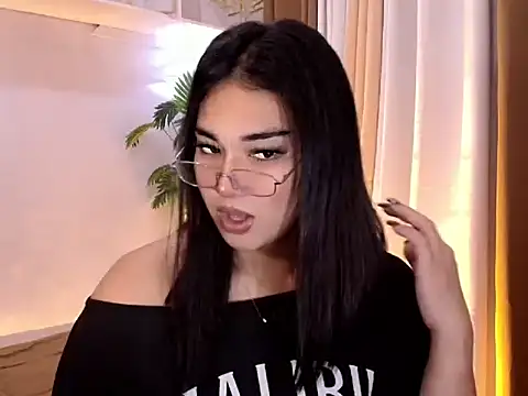 Snapshot of magnificent_kitana chatting on May 2026 09:42:02 PM magnificent kitana online show from May 2026 09:42:02 PM