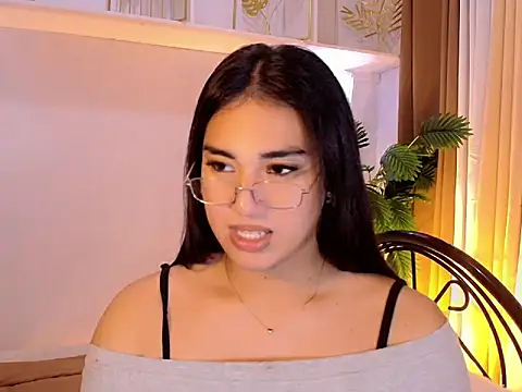 Snapshot of magnificent_kitana chatting on May 2026 11:24:02 PM magnificent kitana online show from May 2026 11:24:02 PM