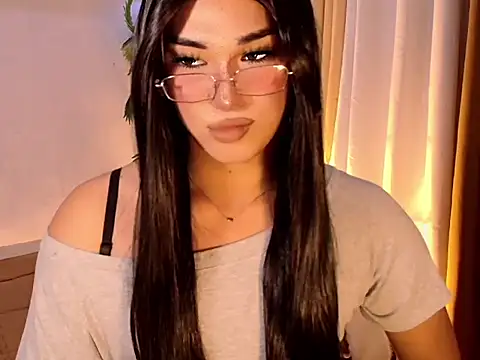 Snapshot of magnificent_kitana chatting on May 2026 04:12:01 PM magnificent kitana online show from May 2026 04:12:01 PM