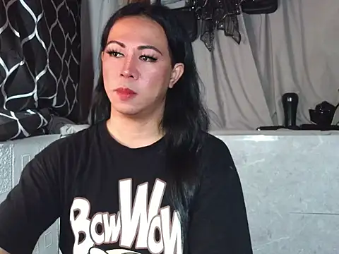  Carmilla online show from April 2026 07:23:02 PM