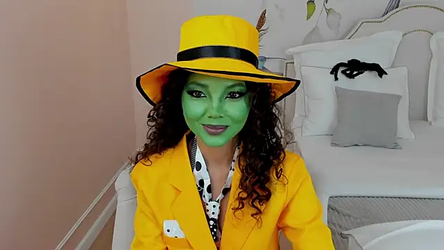 MargaretPeace online show from November 2025 03:08:02 AM