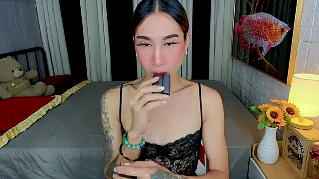 TRANSGODDESSA online show from November 2025 12:21:01 AM