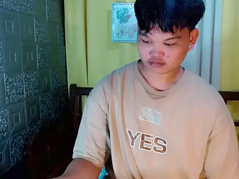 Reynelcock online show from October 2025 10:55:02 PM