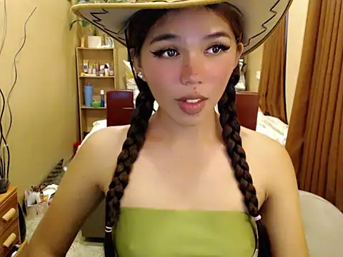 Snapshot of urswtasian_chesca chatting on May 2026 05:36:02 AM urswtasian chesca online show from May 2026 05:36:02 AM