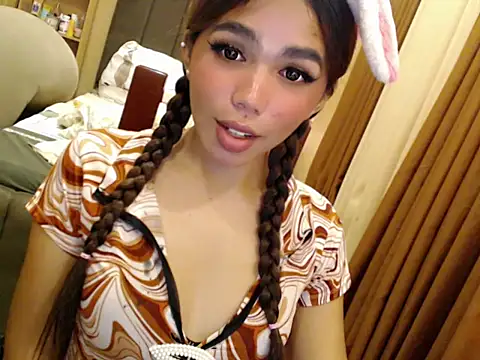 Snapshot of urswtasian_chesca chatting on June 2026 04:45:01 PM urswtasian chesca online show from June 2026 04:45:01 PM