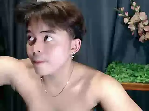 Snapshot of urguy_toshi chatting on April 2026 05:01:02 AM urguy toshi online show from April 2026 05:01:02 AM