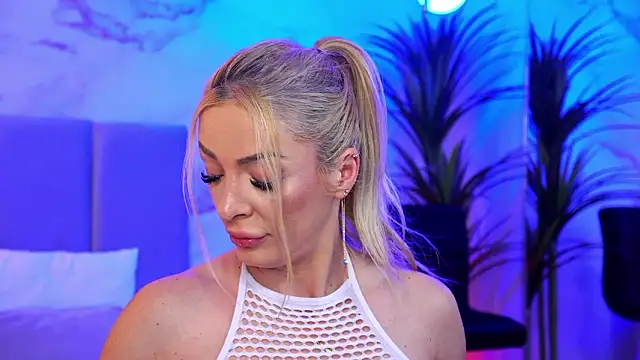 Izabellle02 online show from March 2026 04:51:01 AM