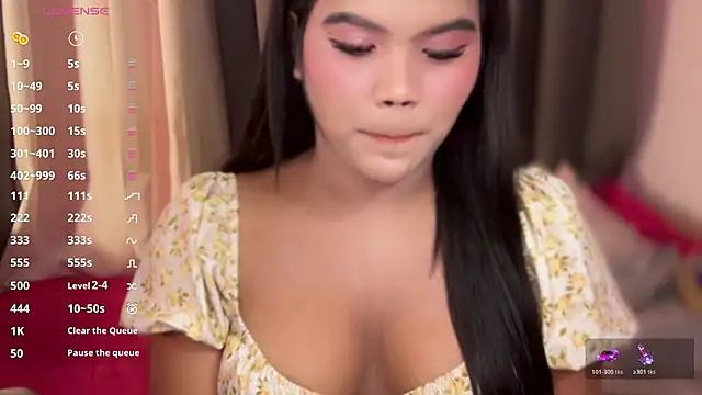 Snapshot of ursweet_sofia chatting on June 2026 12:10:01 PM ursweet sofia online show from June 2026 12:10:01 PM