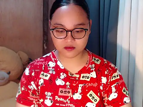  Lylia online show from November 2025 10:51:01 PM