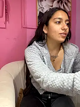 Alaska euphoria online show from November 2025 08:13:02 PM