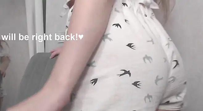 Snapshot of cute_elfy_ chatting on January 2026 02:33:01 PM cute elfy online show from January 2026 02:33:01 PM