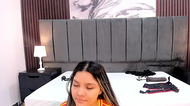 Snapshot of Wonderkloe_ chatting on June 2026 02:18:02 PM Wonderkloe online show from June 2026 02:18:02 PM