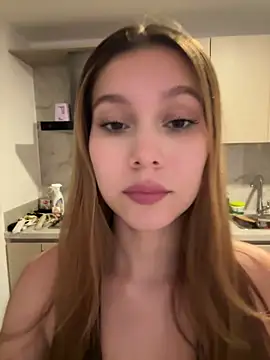 Snapshot of Nikii__ chatting on April 2026 01:05:01 AM Nikii online show from April 2026 01:05:01 AM