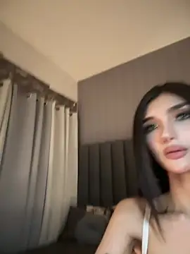 EmeraldGreyson online show from March 2026 09:35:01 AM