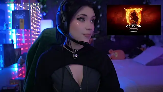 Snapshot of littlelune chatting on January 2026 11:08:01 PM littlelune online show from January 2026 11:08:01 PM