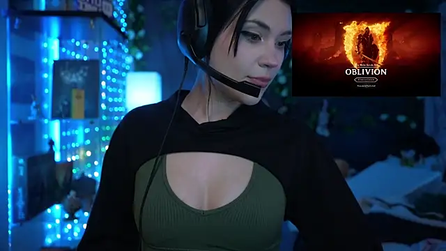 Snapshot of littlelune chatting on January 2026 03:09:02 AM littlelune online show from January 2026 03:09:02 AM