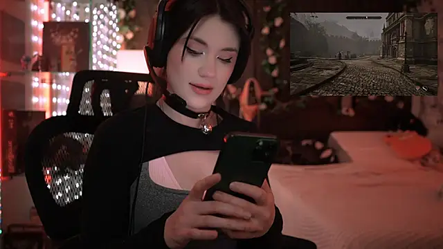 Snapshot of littlelune chatting on January 2026 12:38:01 AM littlelune online show from January 2026 12:38:01 AM