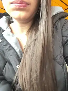 Isabella21  online show from March 2026 09:41:01 PM