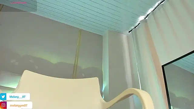 Melany  08 online show from April 2026 01:05:02 PM