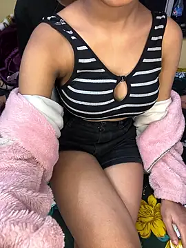 Snapshot of Sexyunzu_live chatting on January 2026 09:09:02 PM Sexyunzu live online show from January 2026 09:09:02 PM