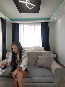 evasweett   online show from April 2026 02:40:02 PM