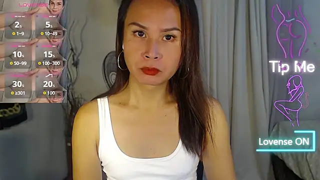 holly bitch online show from April 2026 12:21:02 AM