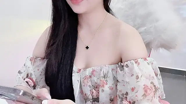 CindyQueen22 online show from December 2025 06:32:02 AM