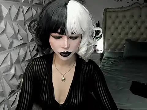 Snapshot of janecomander chatting on June 2026 09:03:01 AM janecomander online show from June 2026 09:03:01 AM
