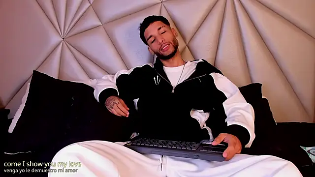 Thiagoferreti online show from April 2026 01:14:01 AM