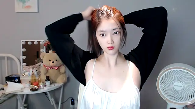 Snapshot of Mimi-cnbaby chatting on October 2025 06:52:01 AM Mimi-cnbaby online show from October 2025 06:52:01 AM