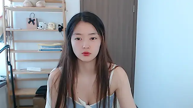 Snapshot of Mimi-cnbaby chatting on April 2026 06:19:01 AM Mimi-cnbaby online show from April 2026 06:19:01 AM
